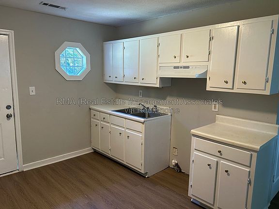 3rd image of 523 E Central Ave