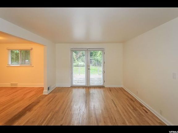 3rd image of 1459 E Murphys Ln