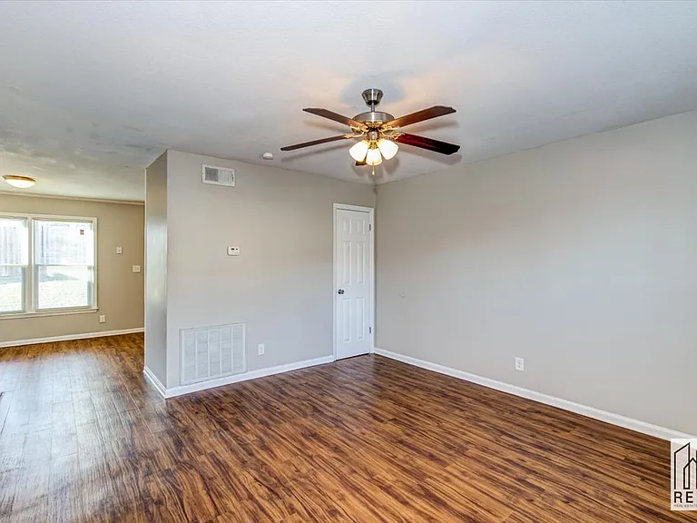 2201 Walden Dr #DRIVEA2 — Photo 13