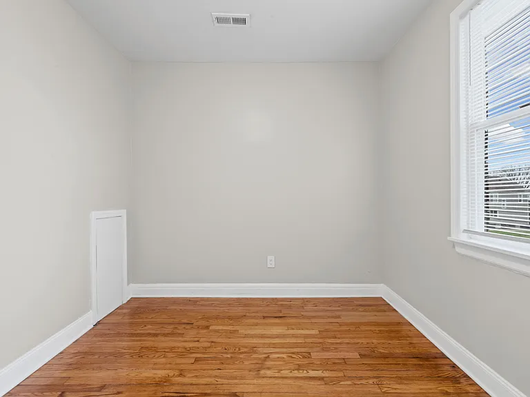 13496 Hazelridge St — Photo 14