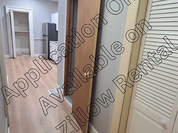 4th image of 372 Gertrude St #1