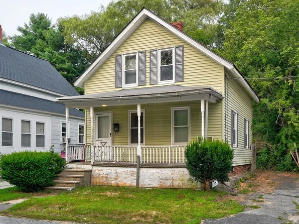 31 Webster St, Winchendon, MA 01475