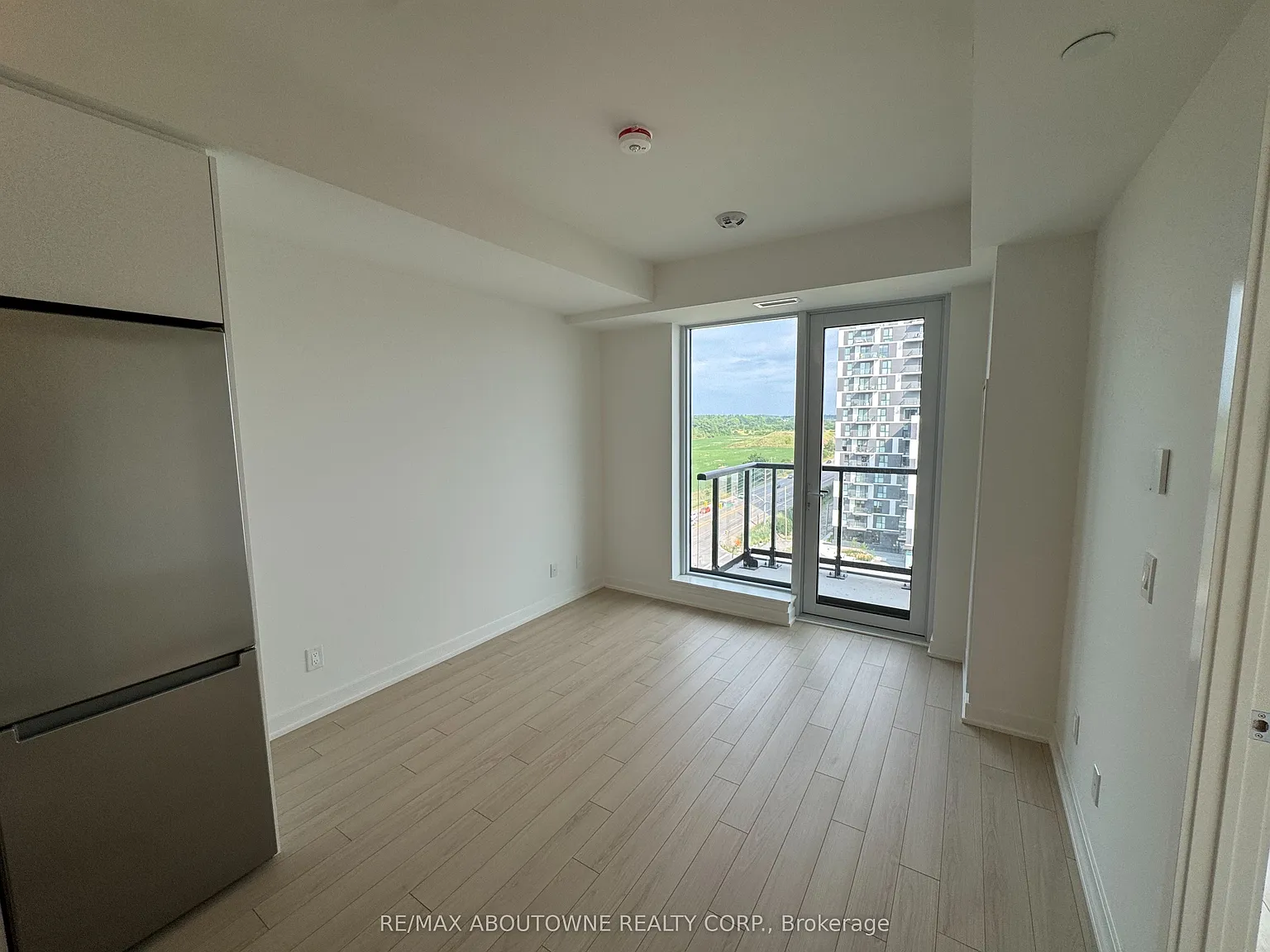 1 bed, $2,100 — Photo 4
