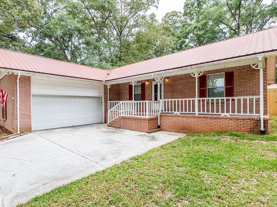2823 Lake Silver Rd