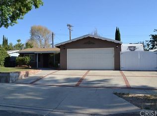18610 Mandan St, Santa Clarita, CA 91351