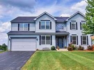 5830 Providence Dr, Hoffman Estates, IL 60192