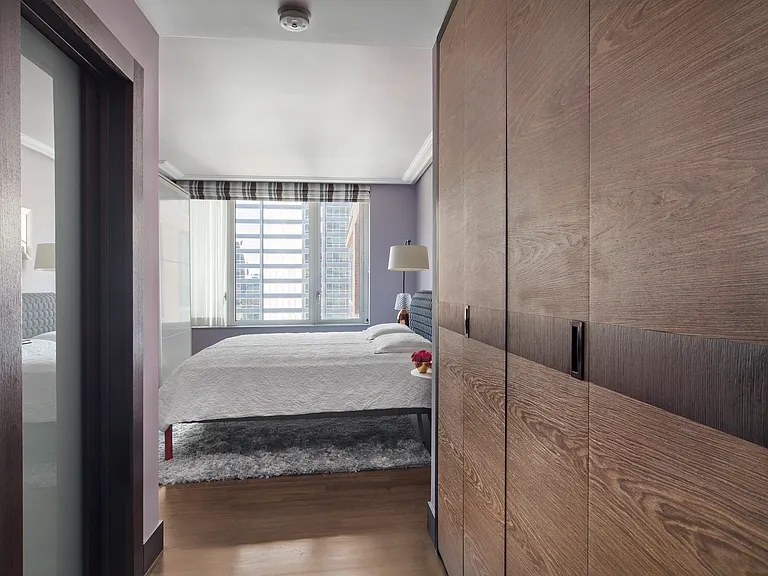 250 E 53rd St #1704 — Photo 9