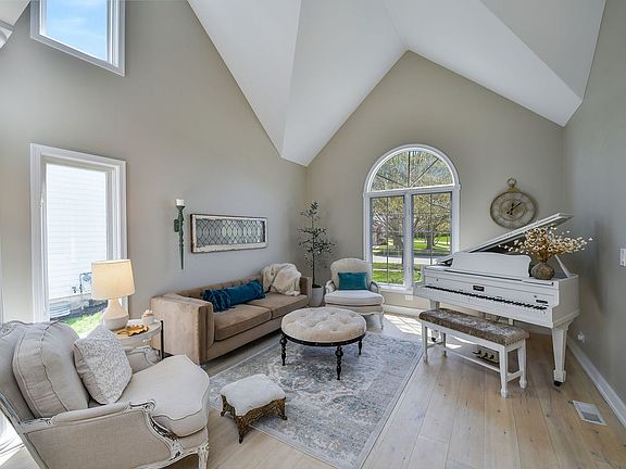 5th image of 2703 Rutland Rd