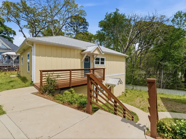 221 Brown St #A, Canton, GA 30114