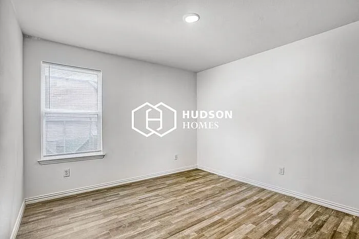 5746 Mayo Dr — Photo 8