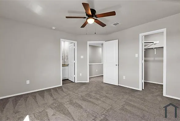 3 bed, $1,676 — Photo 2
