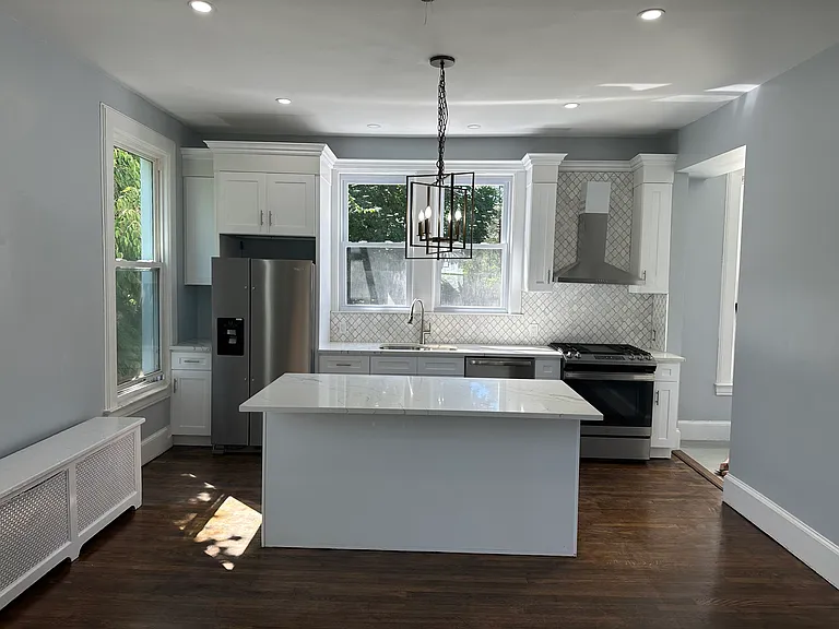 336 Cedar Ave #B — Photo 2