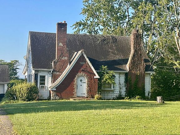 3rd image of 463 Beissinger Rd