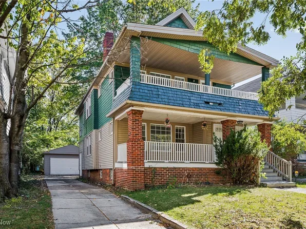 931 Helmsdale Rd, Cleveland Heights, OH 44112