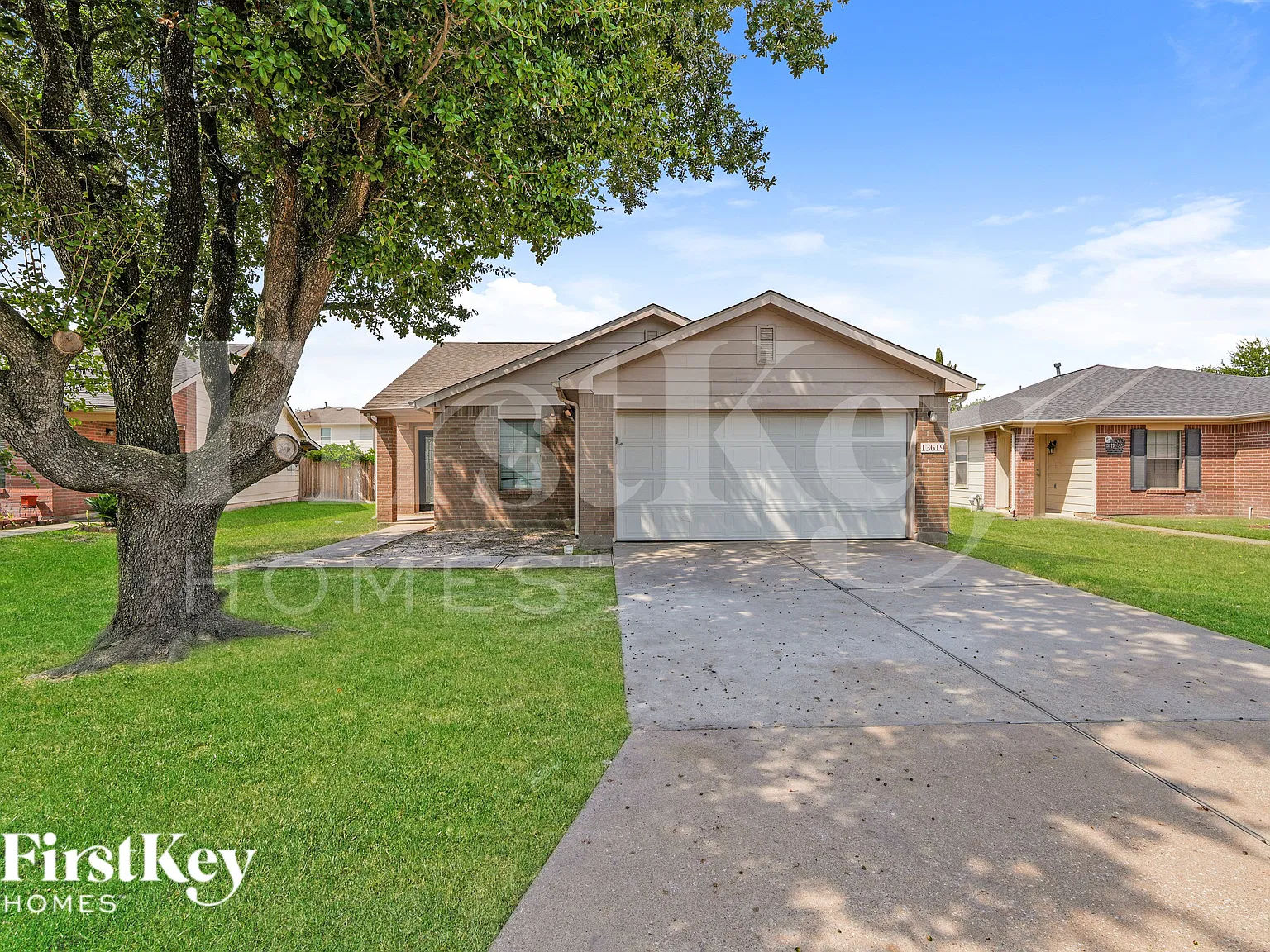 3 bed, 2.0 bath, 1490 sqft, $1,920 — Photo 1
