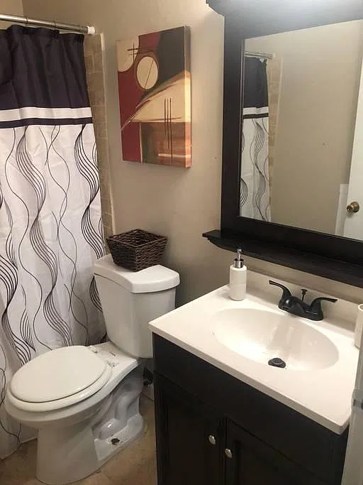 2103 Barberrie Ln — Photo 2