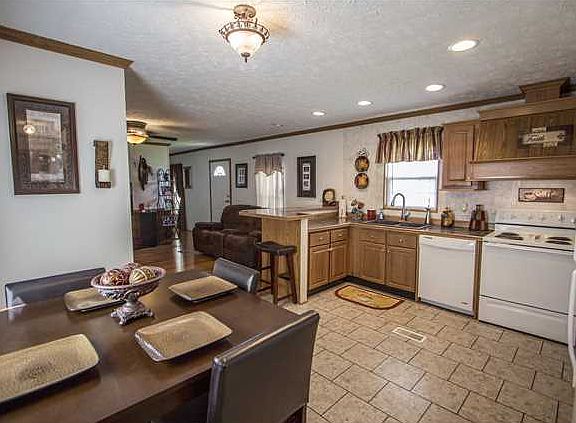 3rd image of 205 Secretariat Ln