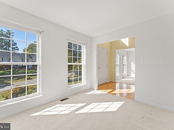 5th image of 9419 Hickory Hill Dr