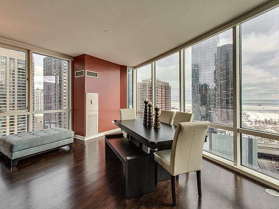 3rd image of 505 N McClurg Ct APT 2402