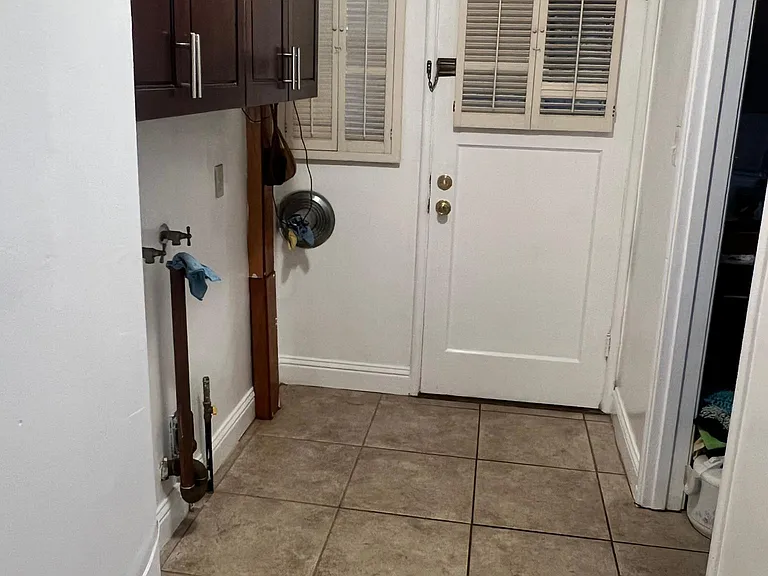 861 Sybil Ave — Photo 6