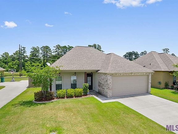 2nd image of 10765 Fenway Ln
