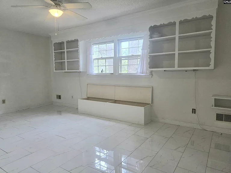 77 Northlake Rd — Photo 31