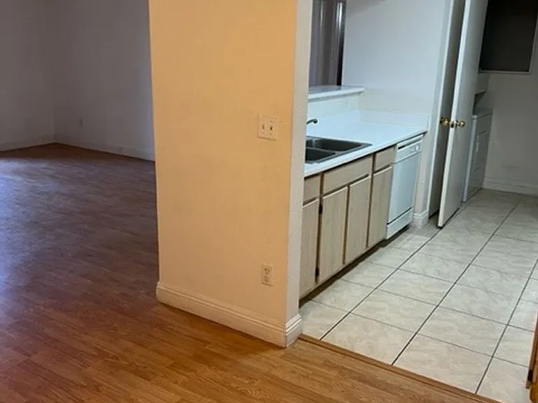 1150 N Buffalo Dr #2017 — Photo 6
