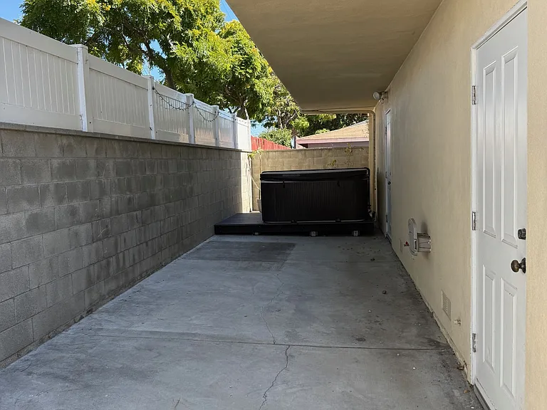 522 Washington St — Photo 13