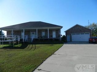 4015 Kevin Ct, Bon Aqua, TN 37025