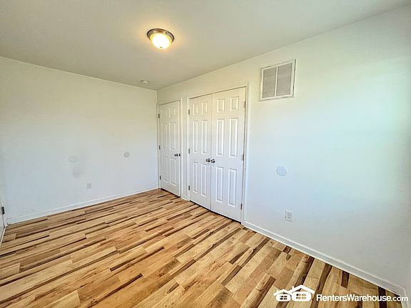 4th image of 2231 E Washington St #B