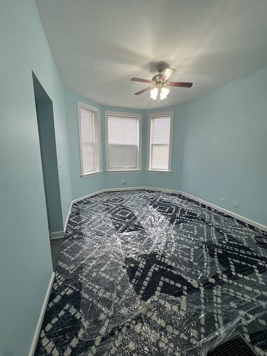 Building Photo - 5628 S Laflin St #1