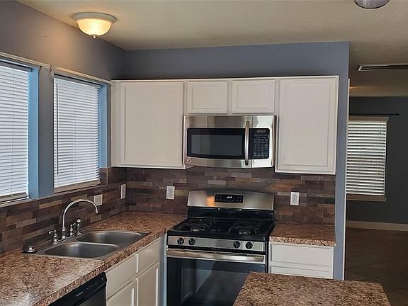 3rd image of 6207 Spruce Bough Ct