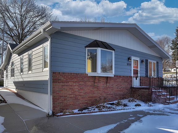 2nd image of 2723 Josephine St