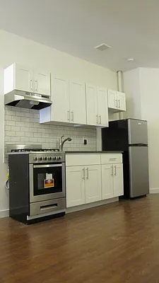 Rented by Bohemia Realty Group | media 8