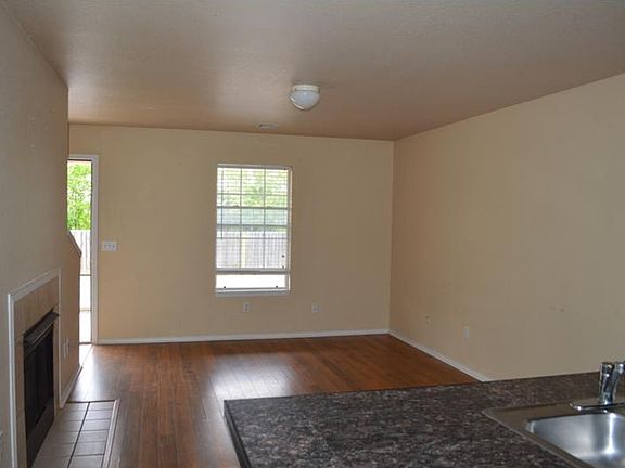 5th image of 1260 N Iron Horse Dr