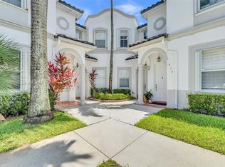 5570 NW 107th Ave APT 916, Doral, FL 33178