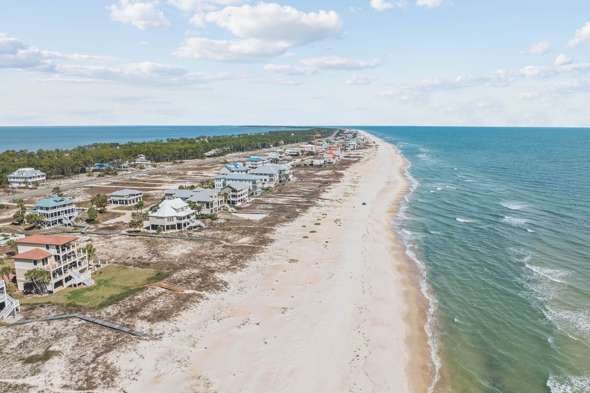 Array_1128EGulfBeachDr-3