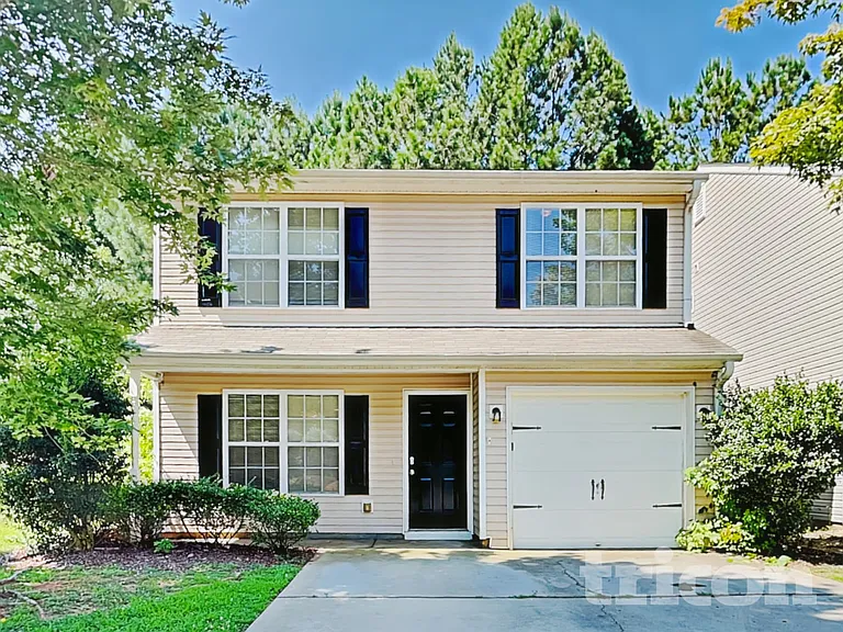 137 Lossie Ln — Photo 2