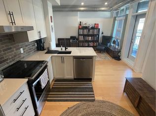 101 Pinhey St #203, Ottawa, ON K1Y1T7