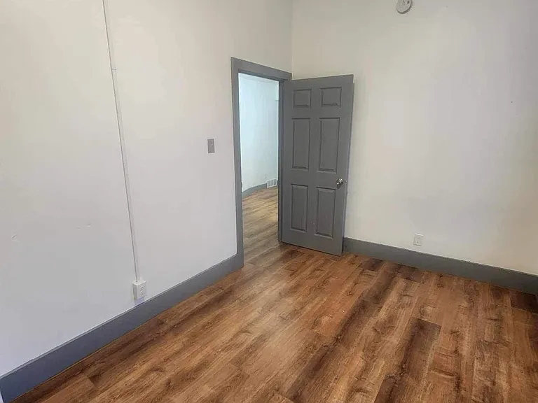 135 Central Ave #4 — Photo 22