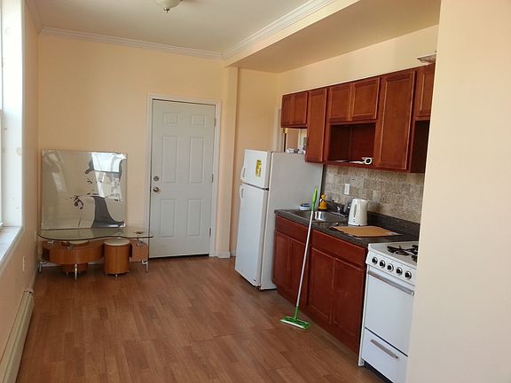 Entrance and kitchen
