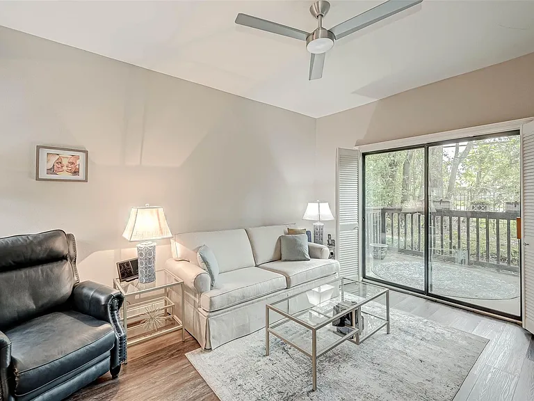11711 Memorial Dr #389 — Photo 11