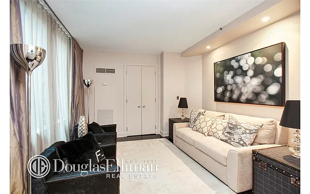 Sold by Douglas Elliman | media 27