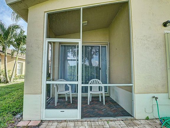 2nd image of 6430 Park Lake Cir
