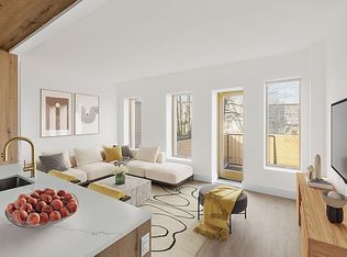 135 Moffat St #1R, Brooklyn, NY 11207