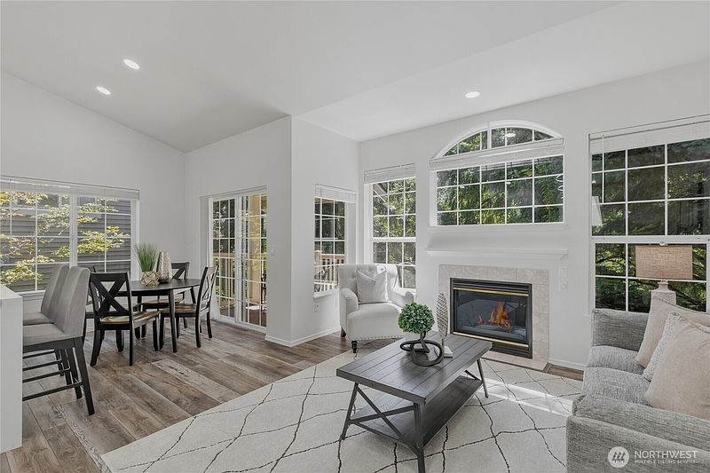 5th image of 18585 NE 57th Street