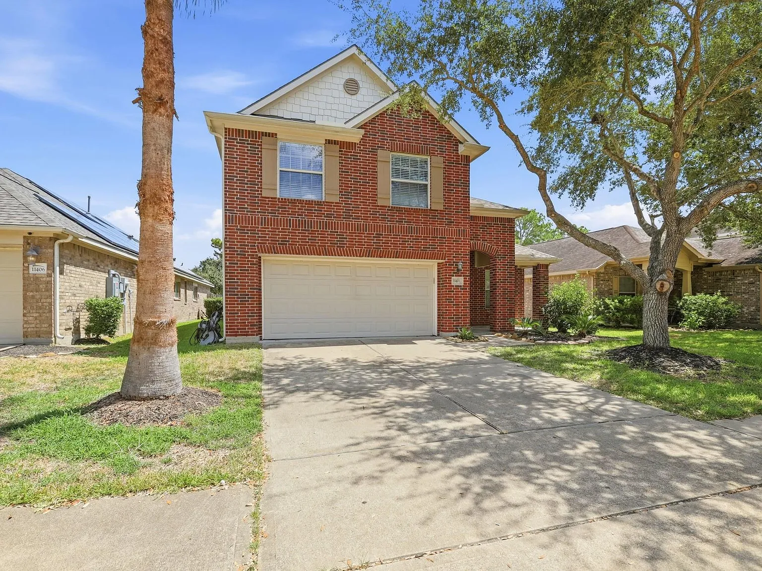 4 bed, 2.5 bath, 2291 sqft, $2,350 — Photo 1