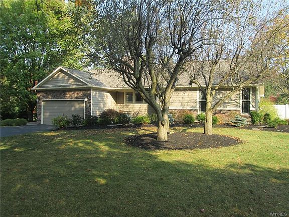 3rd image of 70 Fairway Dr