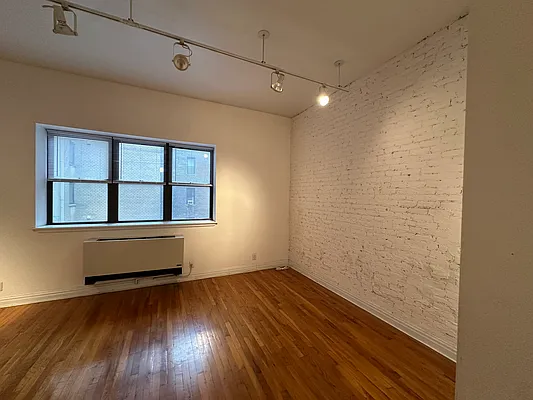 60 Court Street #4H