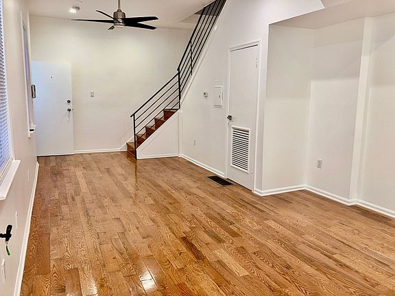 2nd image of 1902 W Girard Ave